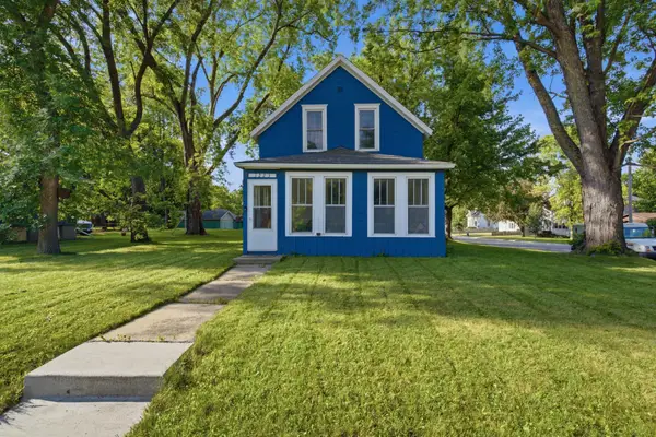 1223 Litchfield Avenue Sw, Willmar, MN 56201