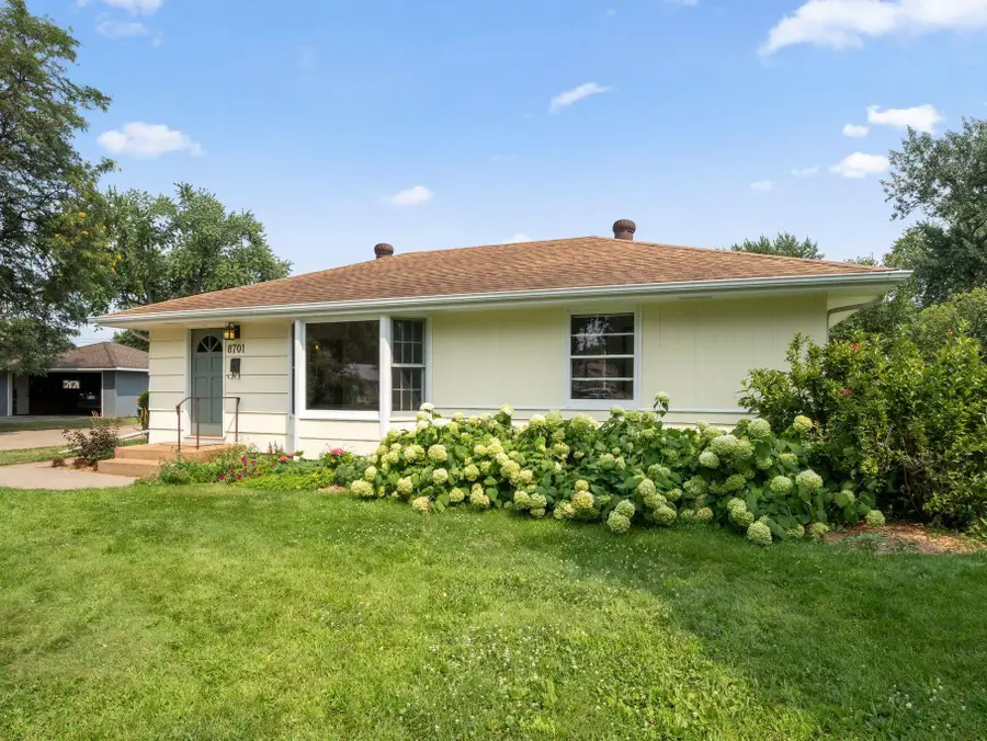 8701 Vincent Avenue S, Bloomington, MN 55431 - #2
