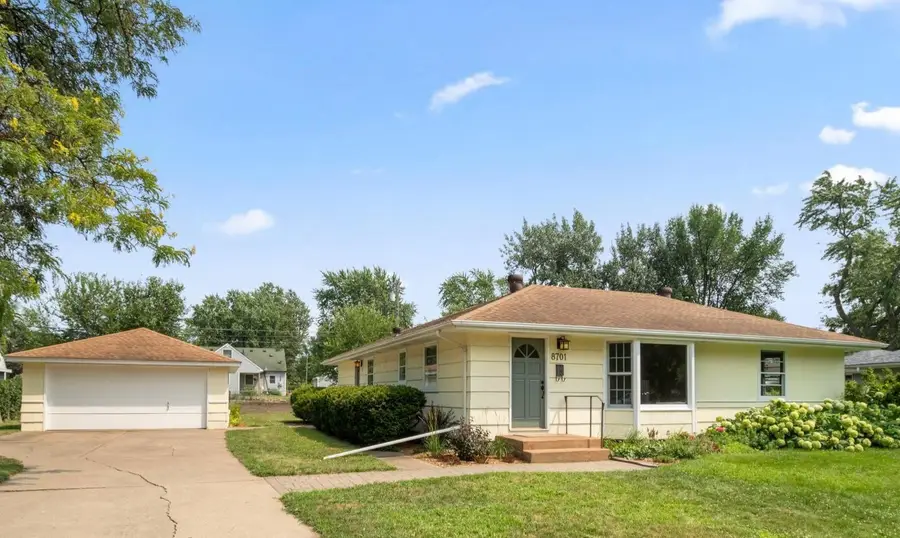 8701 Vincent Avenue S, Bloomington, MN 55431 - #3