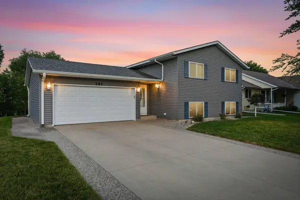 747 Louisiana Street Nw, Hutchinson, MN 55350