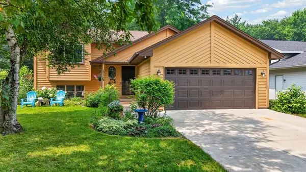 13116 Court Place, Burnsville, MN 55337