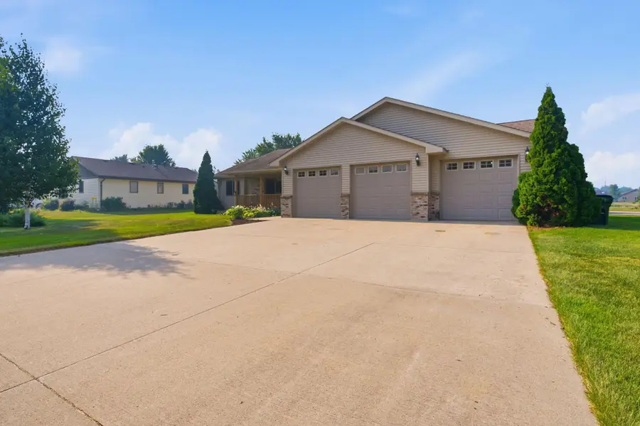 627 5th Street Nw, Richmond, MN 56368 - #3