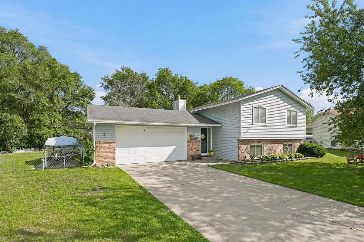 7327 74th Way N, Brooklyn Park, MN 55428 - #1