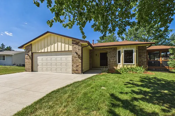 1604 Rio Loma Drive, Burnsville, MN 55337