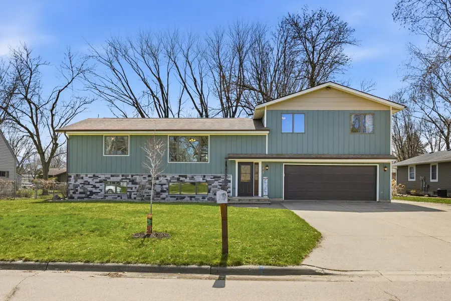 814 Craig Avenue Sw, Hutchinson, MN 55350 - #2