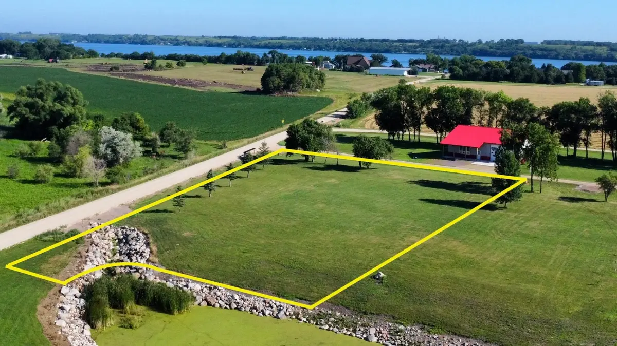 48103 Grace Lane, Big Stone City, SD 57216 - #1
