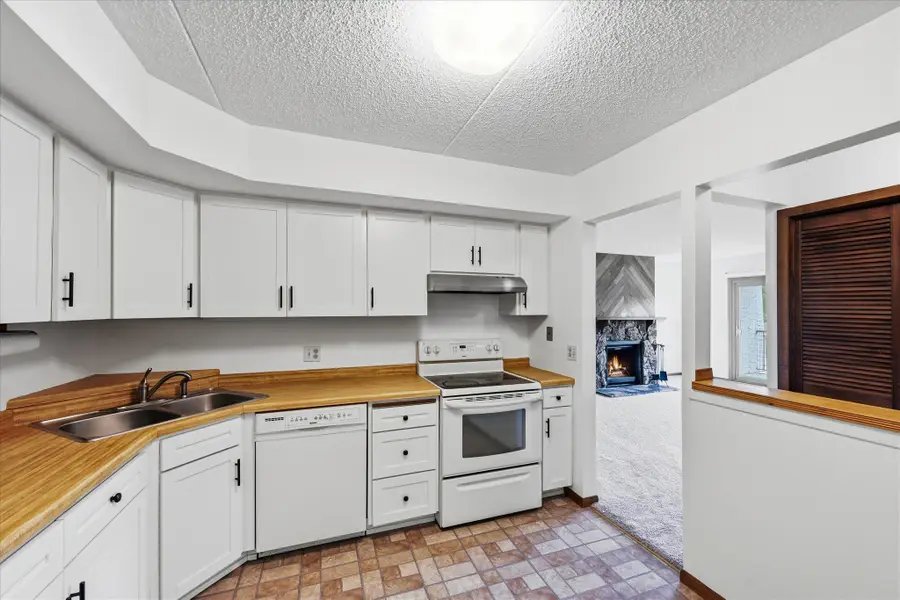 2455 Londin Lane E #417, Maplewood, MN 55119 - #3