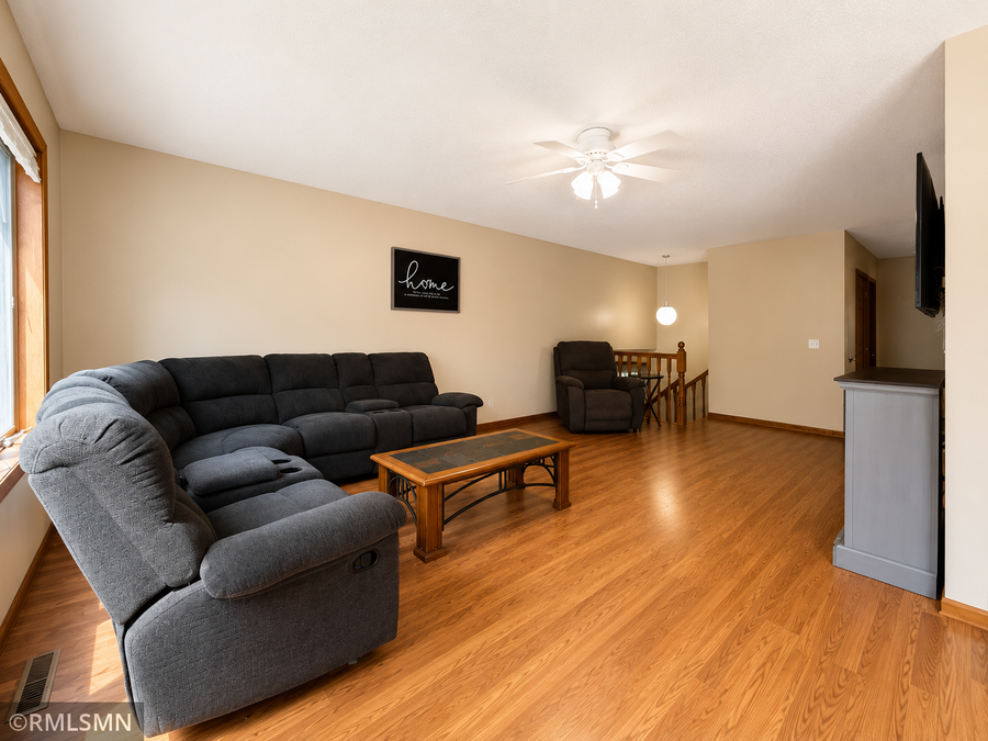 815 10th Street W, Hastings, MN 55033 - #3