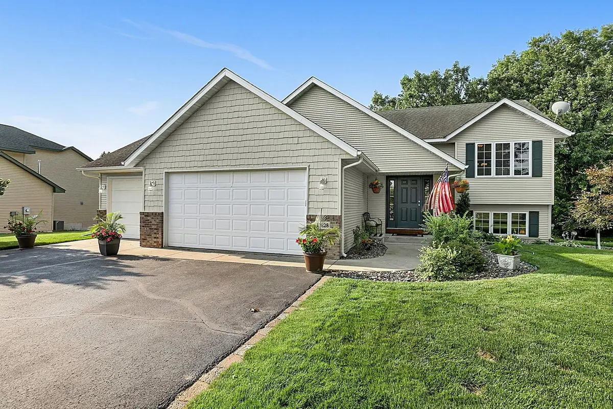 13628 9th Avenue S, Zimmerman, MN 55398 - #1