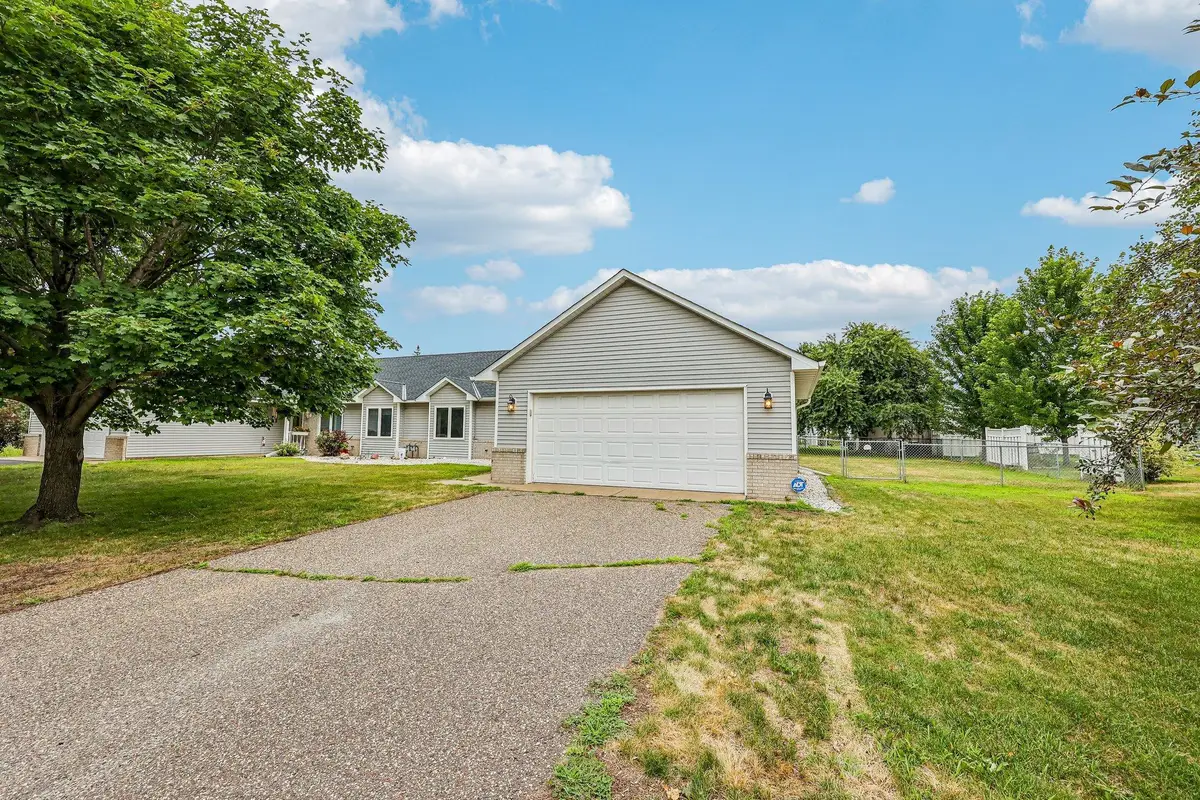 720 Oakwood Street Nw, Isanti, MN 55040 - #1