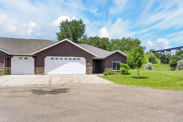 523 Legacy Lane, Valley City, ND 58072