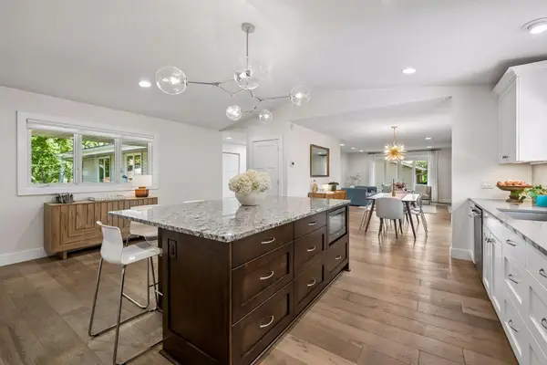 7204 Glouchester Drive, Edina, MN 55435
