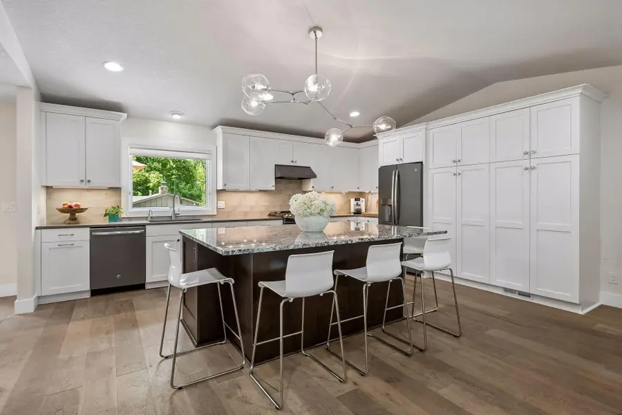7204 Glouchester Drive, Edina, MN 55435 - #2