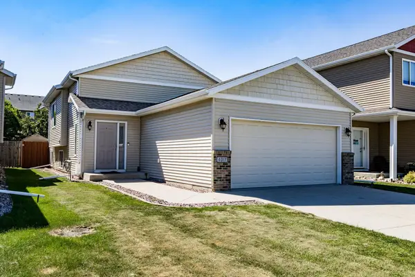 4017 9th Street S, Moorhead, MN 56560