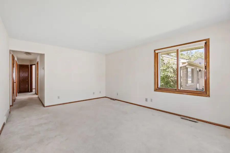 229 8th Avenue Se, Osseo, MN 55369 - #2