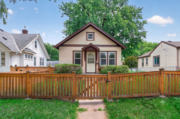 5521 37th Avenue S, Minneapolis, MN 55417