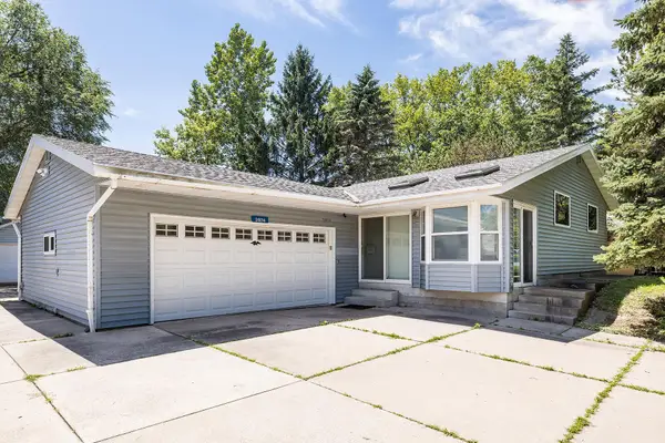 3974 Woodview Drive, Vadnais Heights, MN 55127