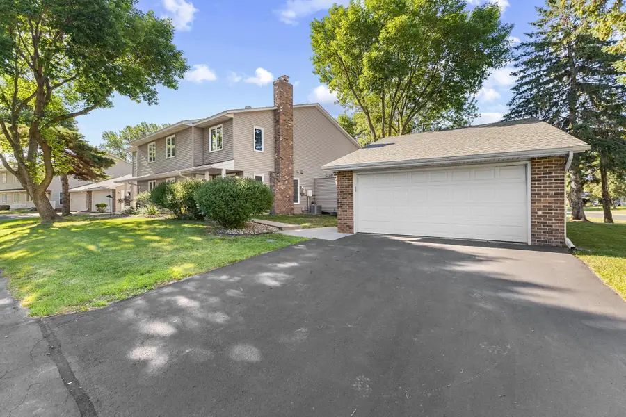 9390 Ranchview Lane N, Maple Grove, MN 55369 - #2