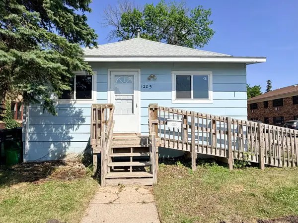 1205 6th Avenue, Worthington, MN 56187