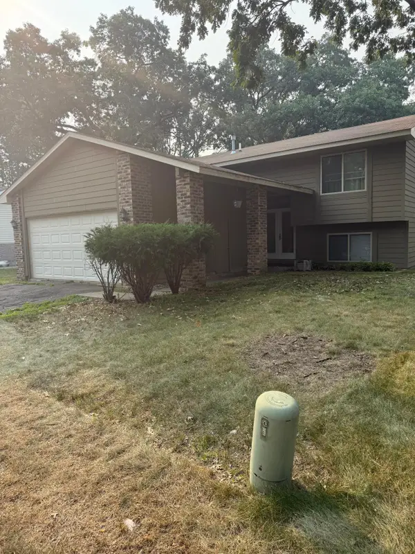 943 123rd Lane Nw, Coon Rapids, MN 55448
