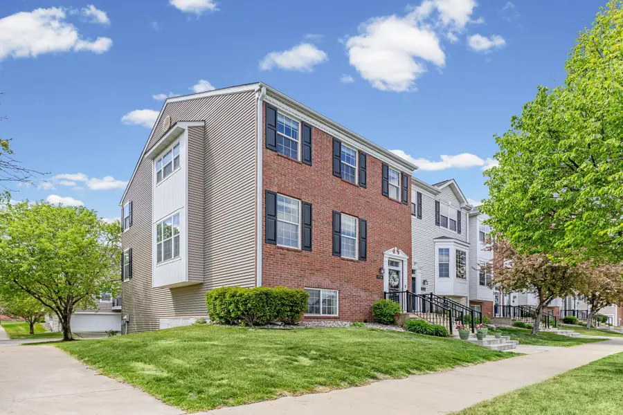 1724 Riverside Drive, Shakopee, MN 55379 - #2