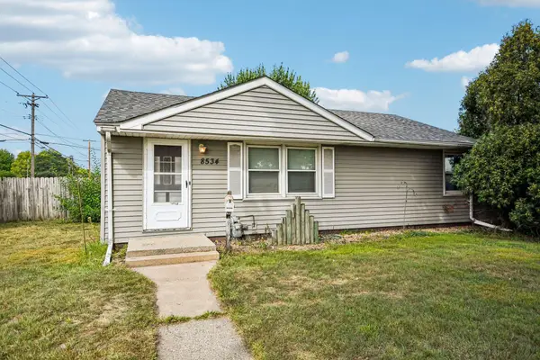 8534 Park Avenue S, Bloomington, MN 55420