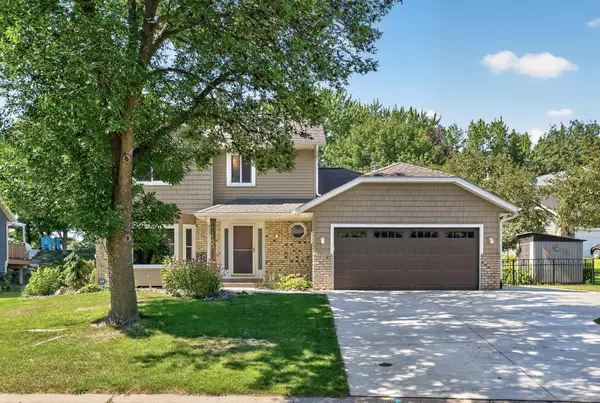 11005 45th Avenue N, Plymouth, MN 55442
