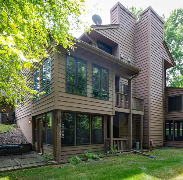 11170 36th Place N, Plymouth, MN 55441