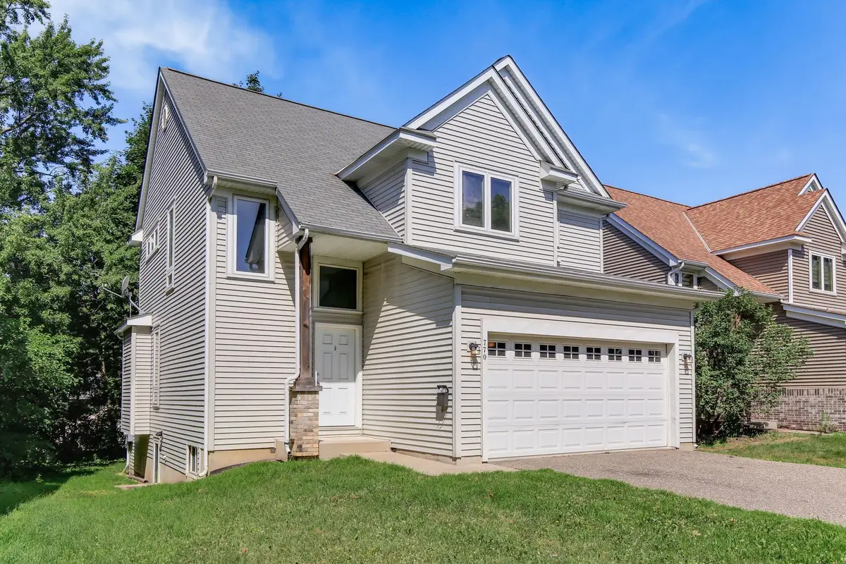 770 1st Avenue Nw, New Brighton, MN 55112 - #1