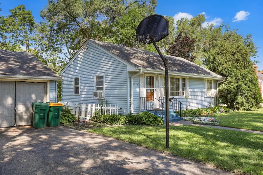 8314 Stevens Avenue S, Bloomington, MN 55420 - #2