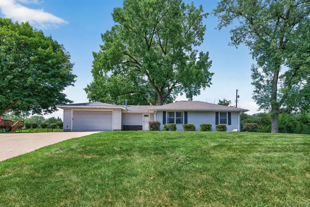922 23rd Avenue Nw, New Brighton, MN 55112 - #1
