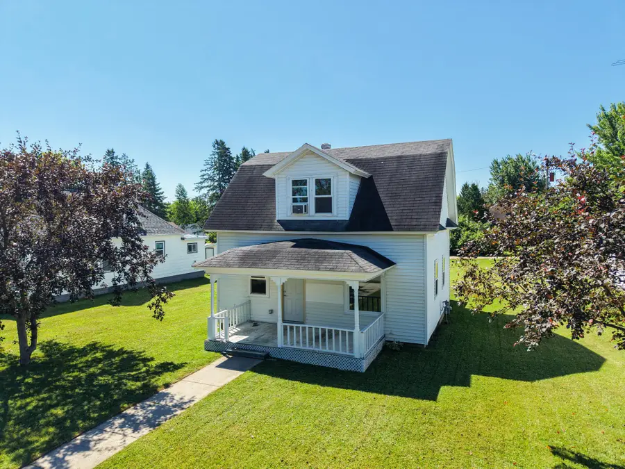313 Minnesota Avenue E, Sebeka, MN 56477 - #2