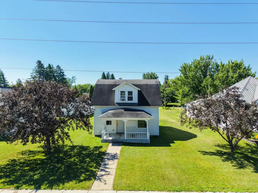 313 Minnesota Avenue E, Sebeka, MN 56477 - #3