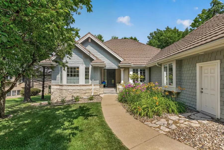 10421 Shelter Grove, Eden Prairie, MN 55347 - #2