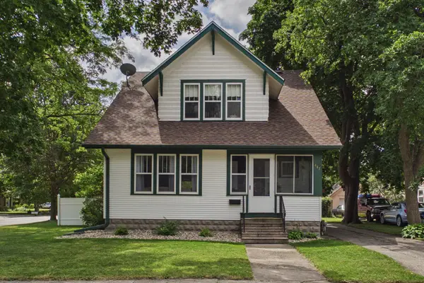 447 E School Street, Owatonna, MN 55060