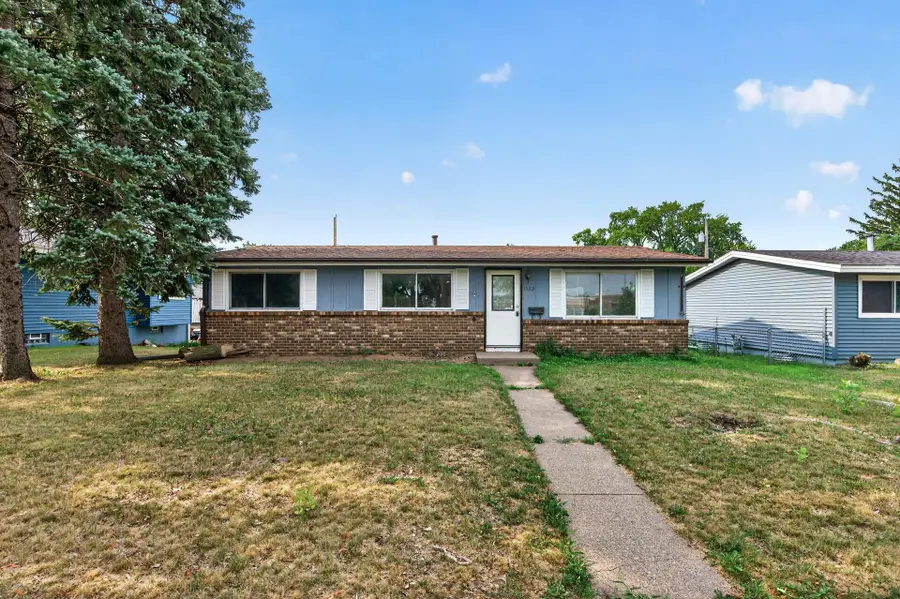 1582 3rd Street E, Saint Paul, MN 55106 - #2