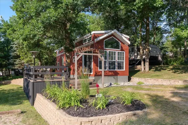 6687 & 6677 Pinetwig Drive, Breezy Point, MN 56472
