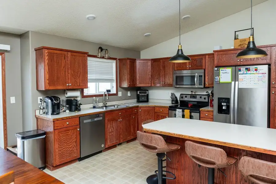 1028 39 Avenue W, West Fargo, ND 58078 - #2