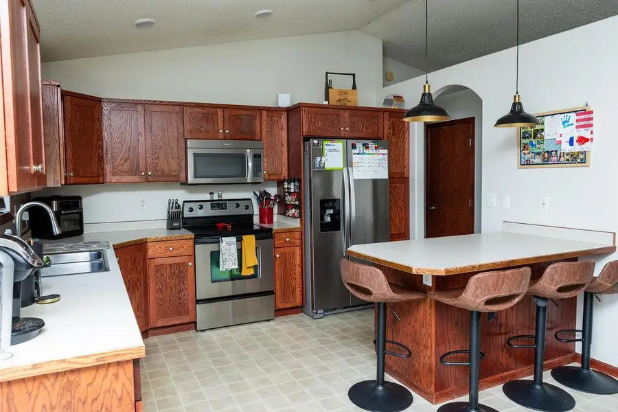 1028 39 Avenue W, West Fargo, ND 58078 - #3