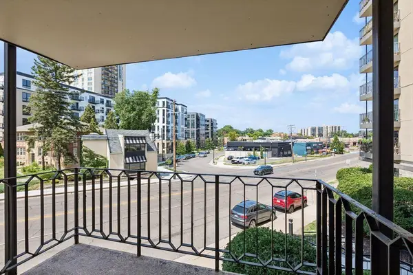 3131 Excelsior Boulevard #212, Minneapolis, MN 55416
