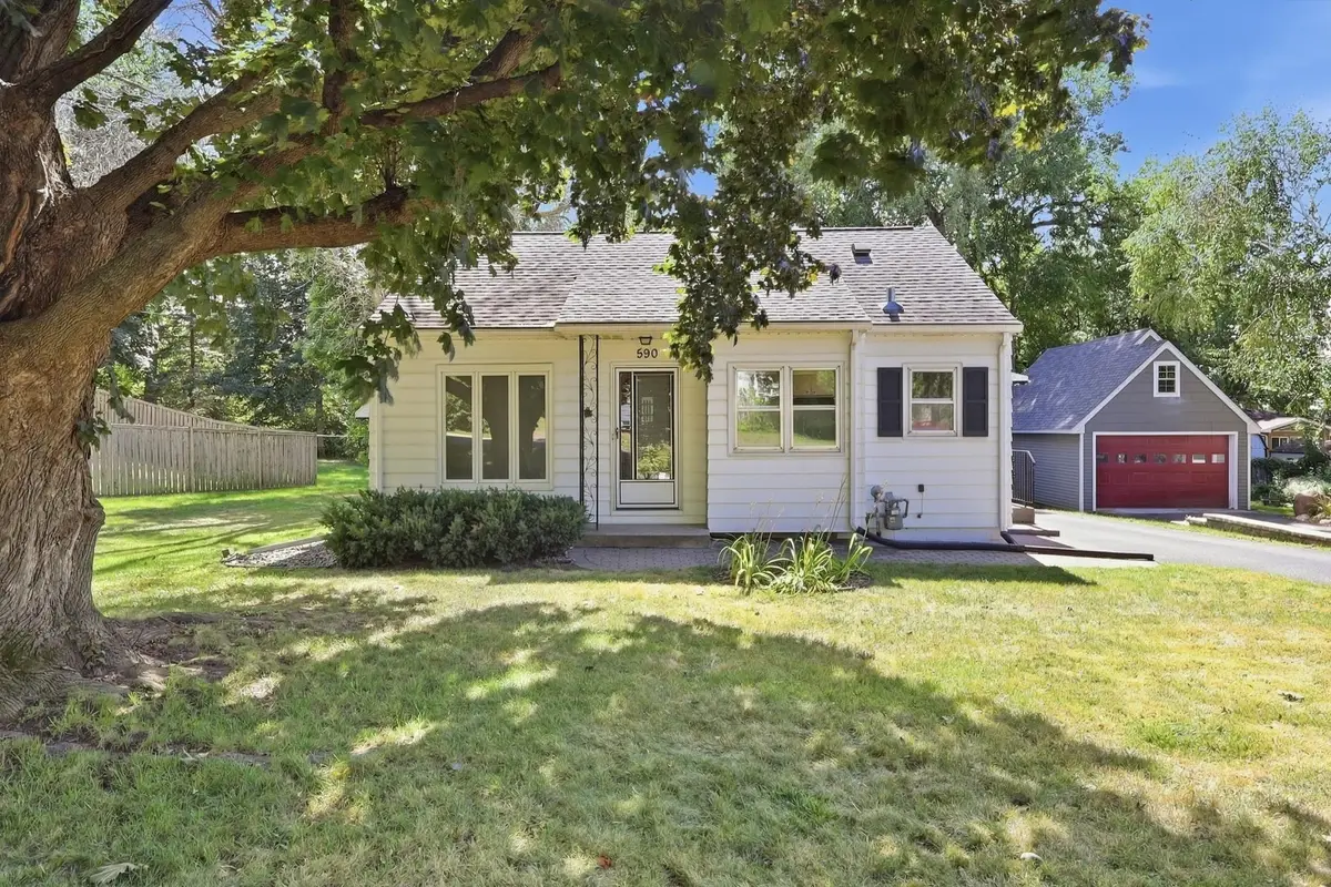 590 Valley Lane, Mendota Heights, MN 55118 - #1