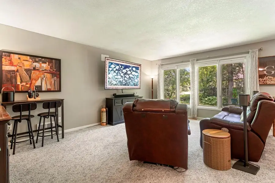 2685 Glenbrook Avenue N, Oakdale, MN 55128 - #2