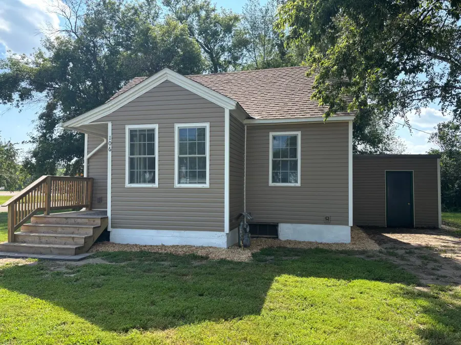 106 1st Avenue Sw, Eagle Bend, MN 56446 - #3