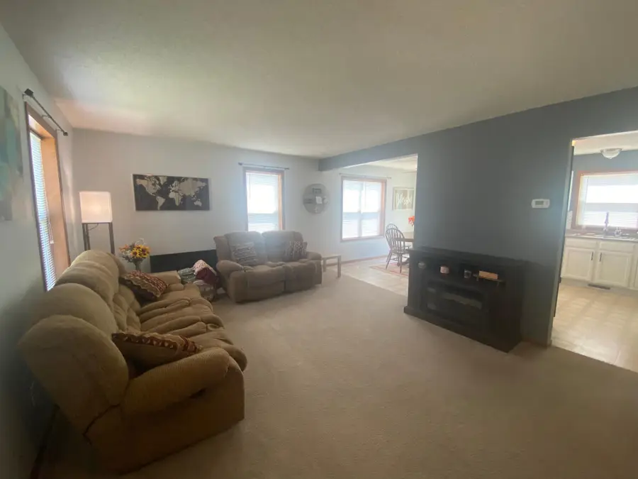 805 3rd Avenue Ne, Plainview, MN 55964 - #2