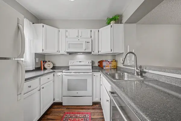 2079 Parkside Drive, Saint Paul, MN 55119
