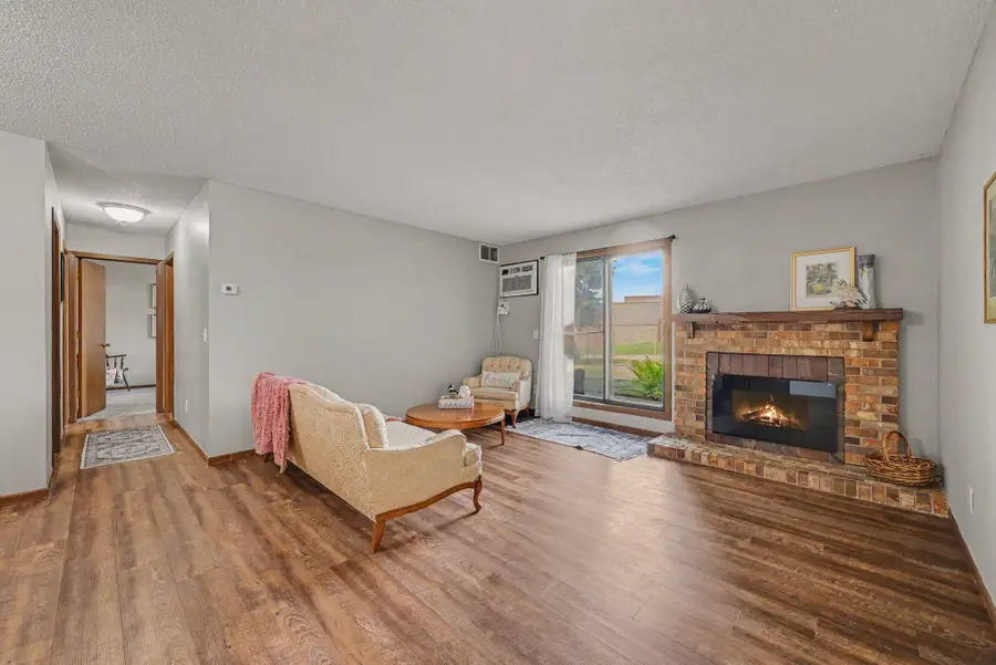 2079 Parkside Drive, Saint Paul, MN 55119 - #2