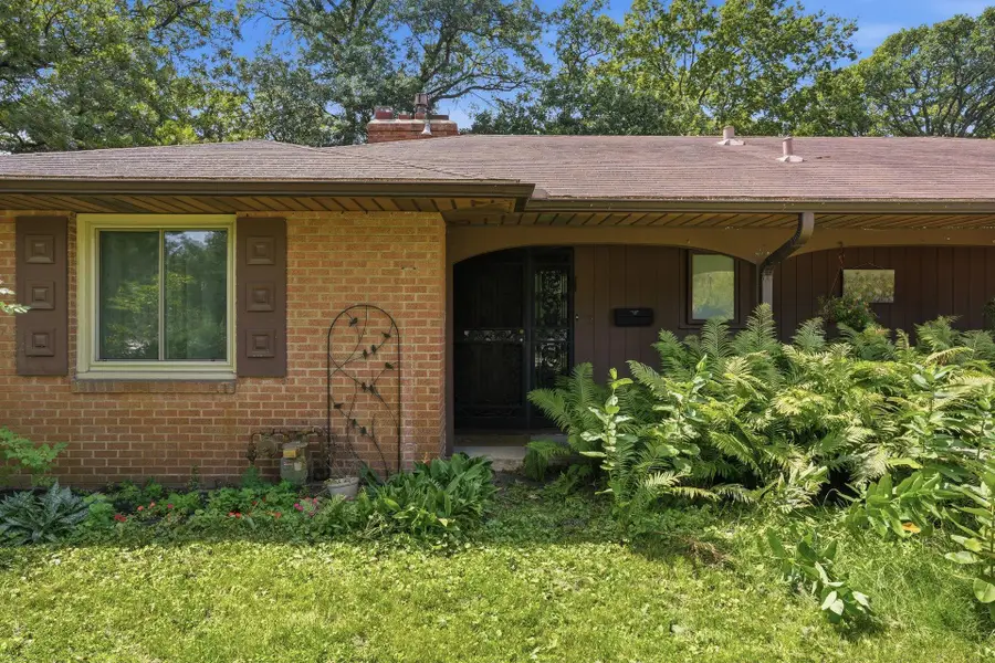 5433 Twin Lake Boulevard E, Brooklyn Center, MN 55429 - #2