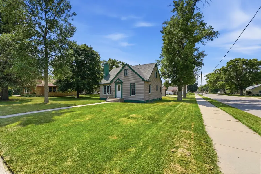 1002 Cedar Street, Alexandria, MN 56308 - #3