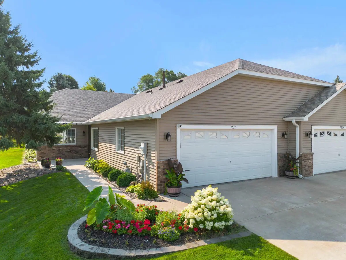 7632 Newbury Road, Woodbury, MN 55125 - #1