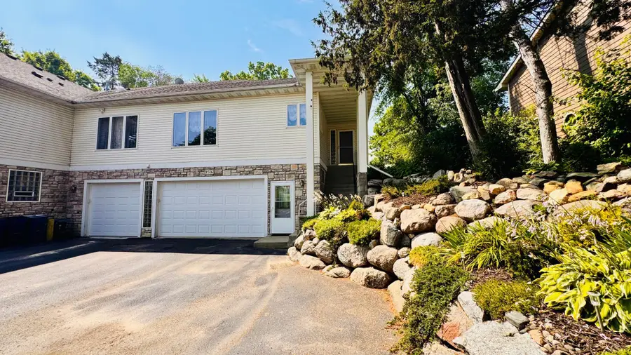 9516 12th Avenue S, Bloomington, MN 55425 - #3